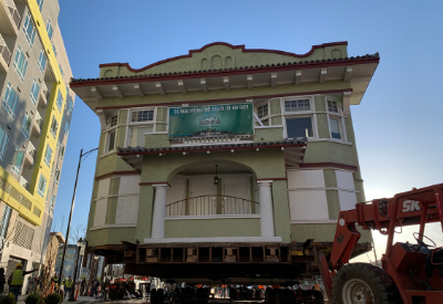 Women Volunteer with Habitat 