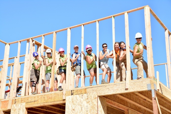 Women volunteering in the Bay Area
